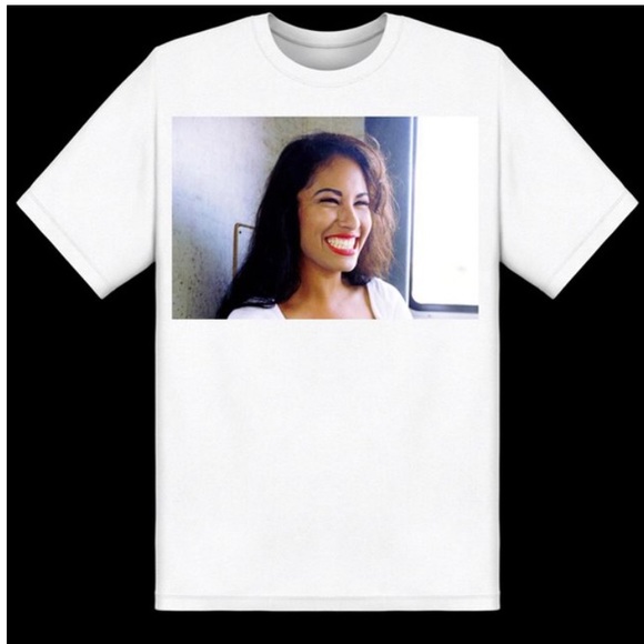 Selena graphic tee. 🤍 - Picture 1 of 1